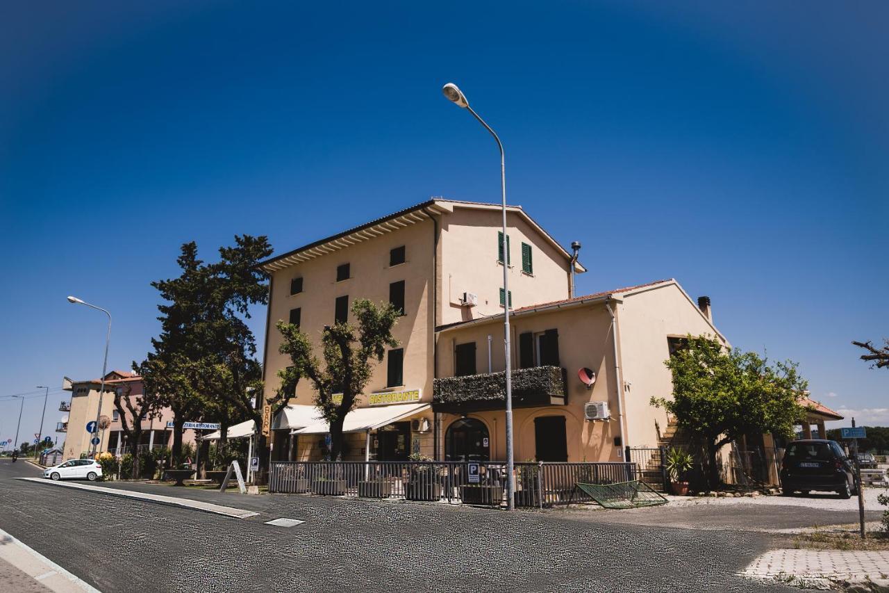 Hotel The Flash - Venturina Terme Ngoại thất bức ảnh