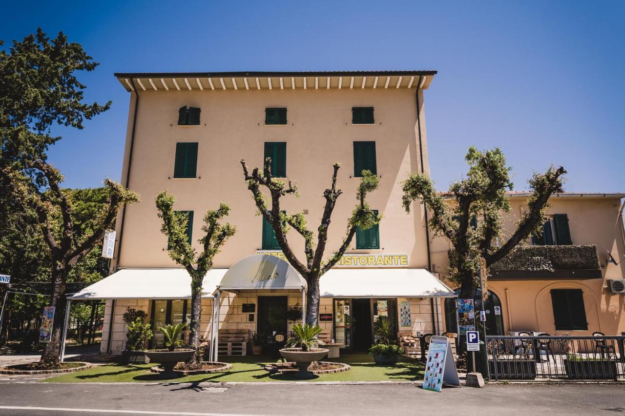 Hotel The Flash - Venturina Terme Ngoại thất bức ảnh