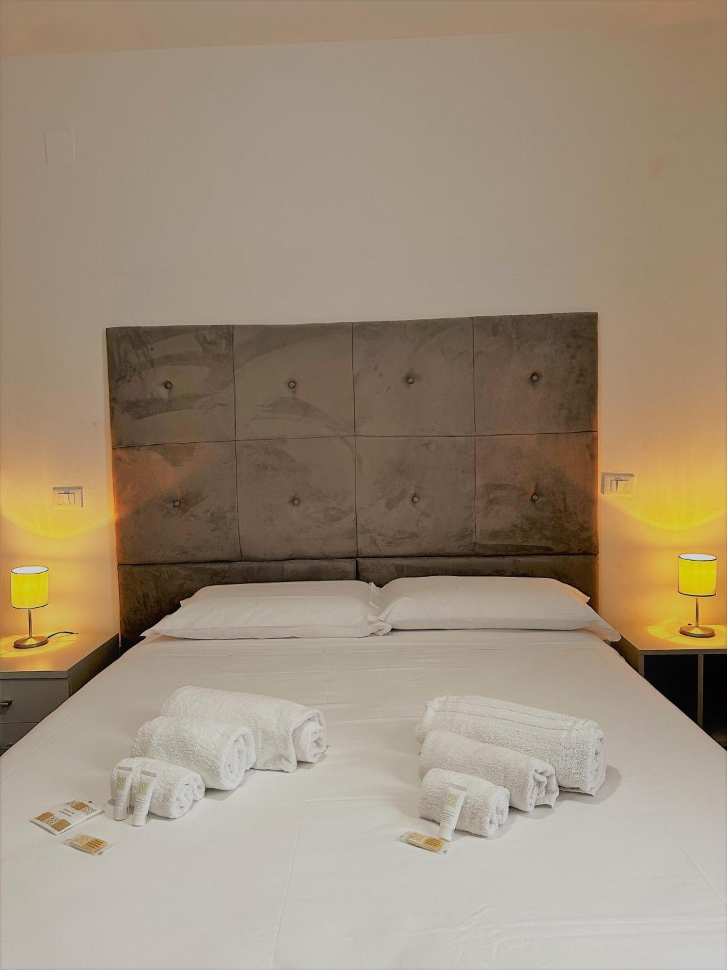 Hotel The Flash - Venturina Terme Ngoại thất bức ảnh