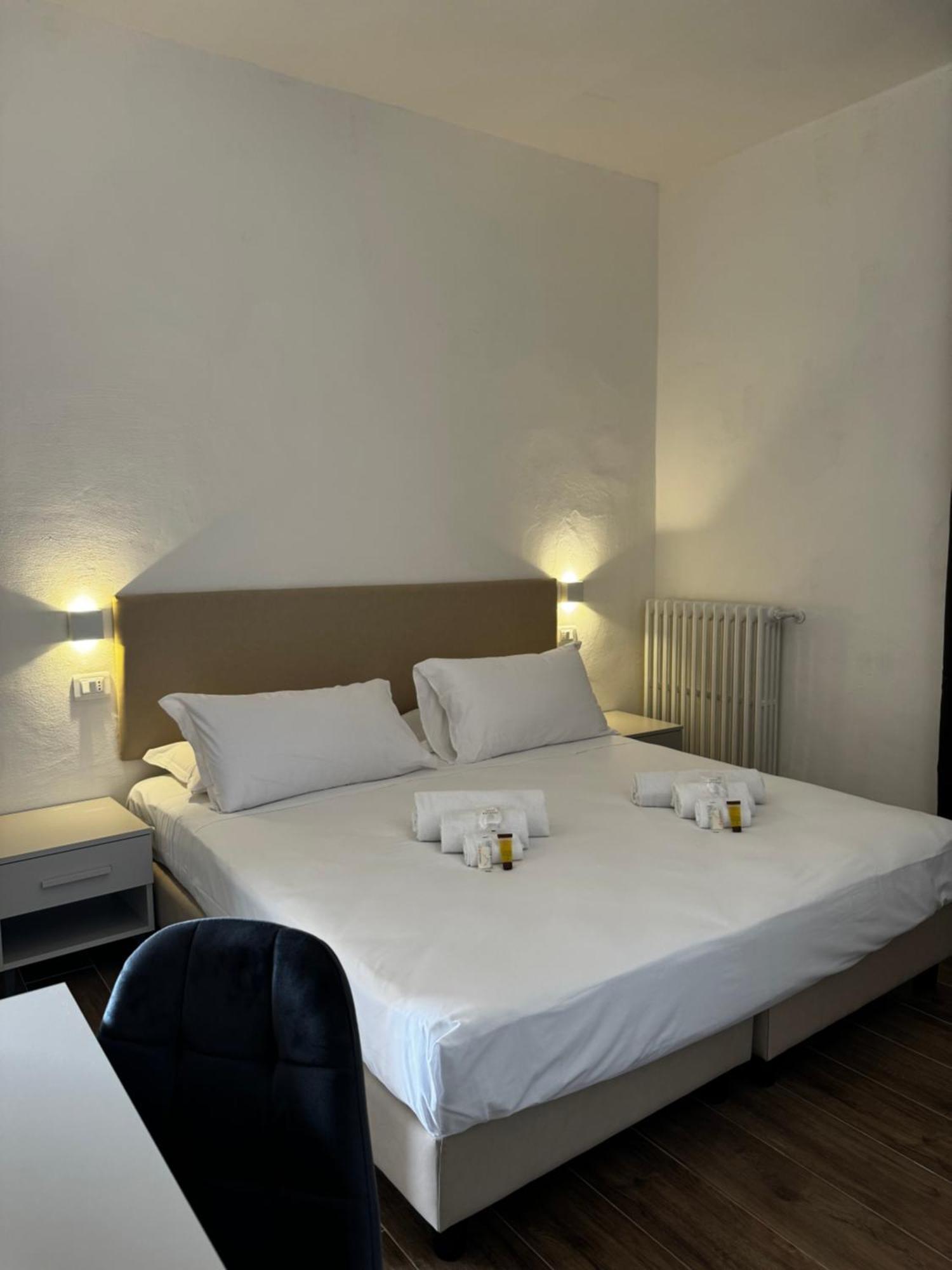 Hotel The Flash - Venturina Terme Phòng bức ảnh