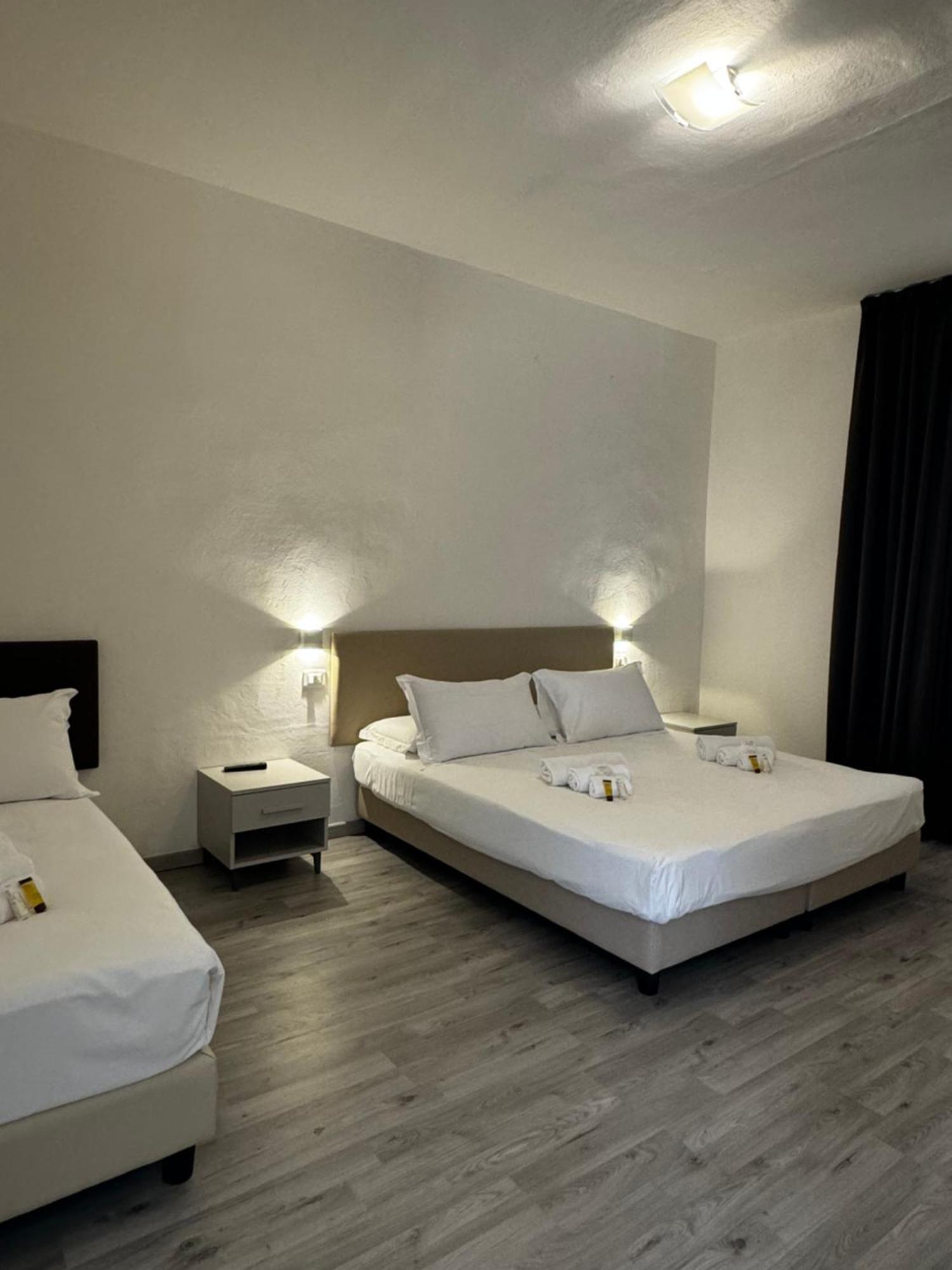 Hotel The Flash - Venturina Terme Phòng bức ảnh